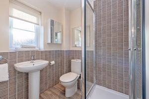 En Suite- click for photo gallery